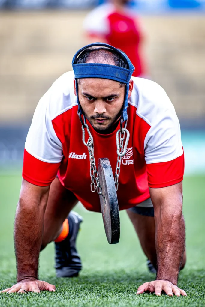 Athlete training with a weighted head harness